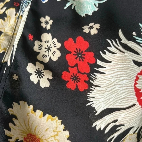 Philosophy Short Sleeve Floral Top - Picture 2 of 9